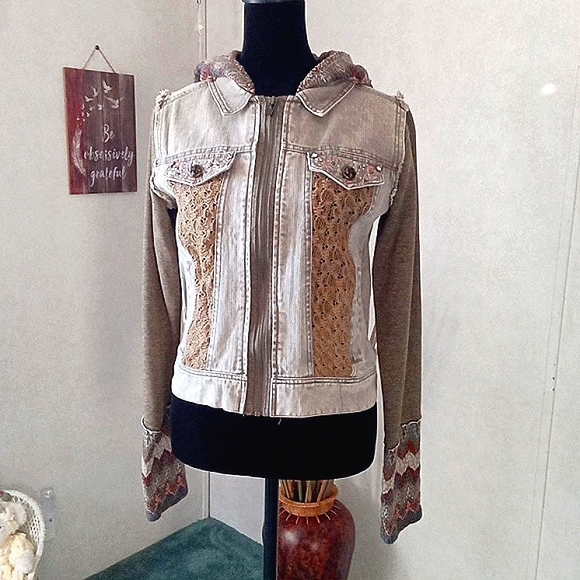 MISS ME SMALL OLIVE GREEN DENIM JACKET WITH HOODY - Picture 2 of 12